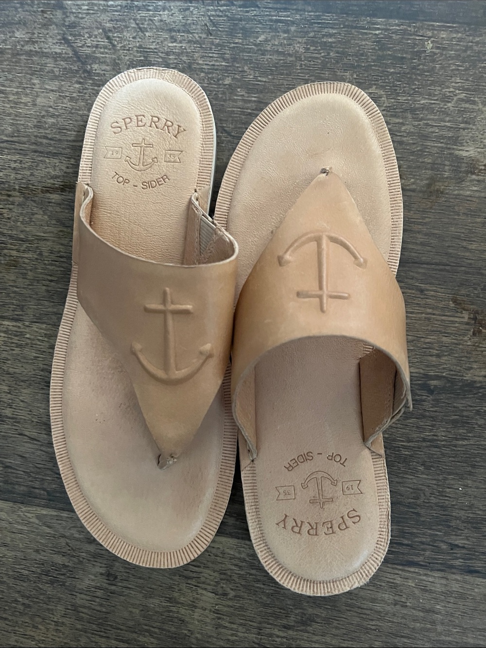 Sperry woman s Tan Leather Anchor Thong Sandals